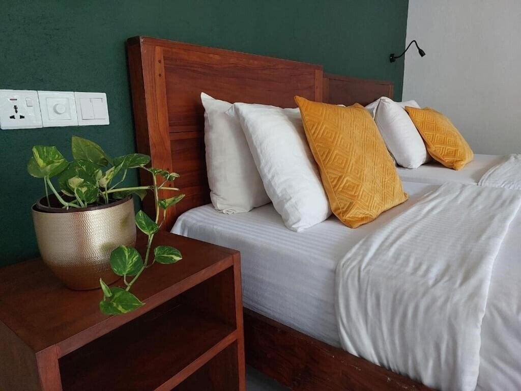 Fotografii Weligama Ocean Breeze 2*