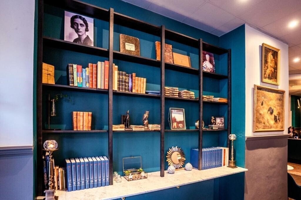 Картинка Queens 3*