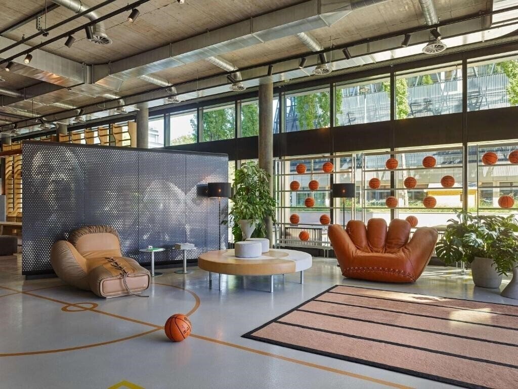 Отель 25 Hours Zurich West 3*