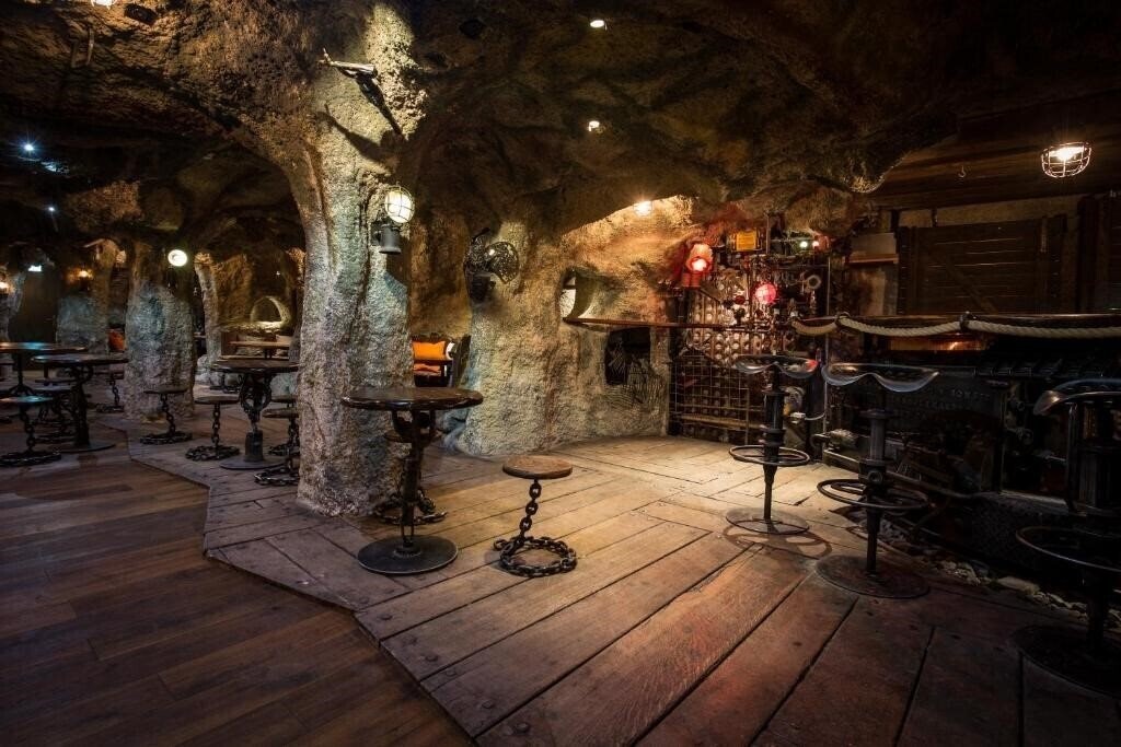 Imaginea HUUS Gstaad Hotel 4*