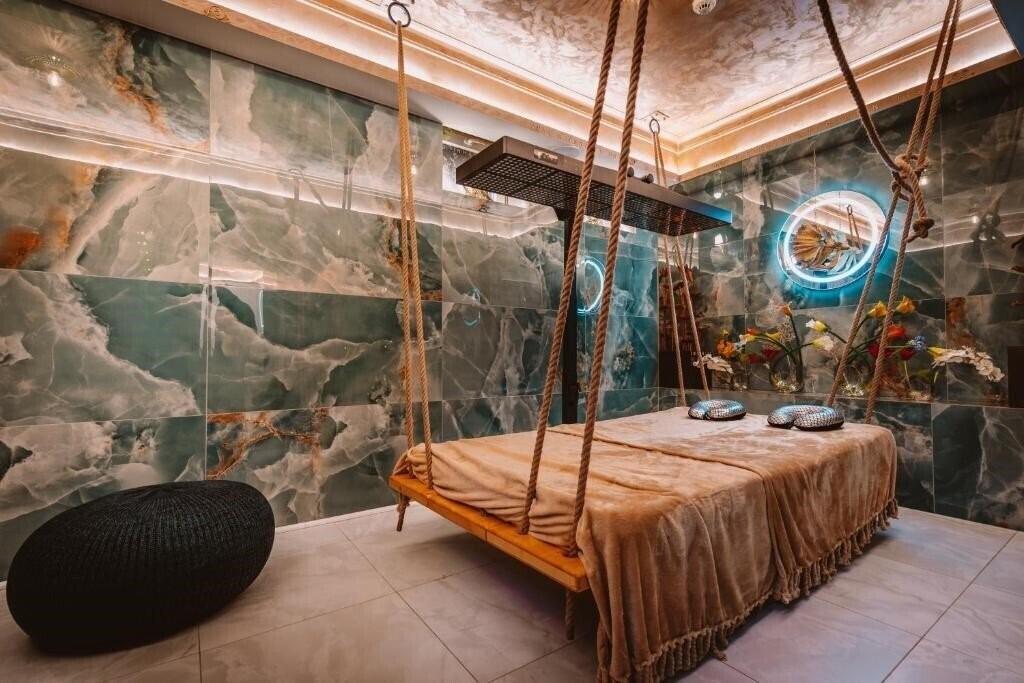 Fotografii Premium 4*