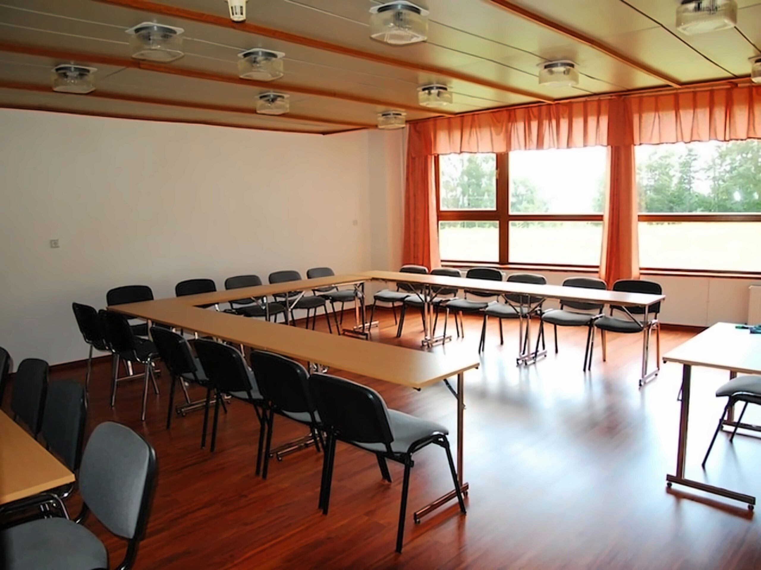 Imaginea Hutnik II 2*