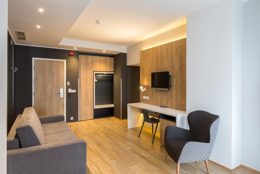 Fotografii M Hotel 3*