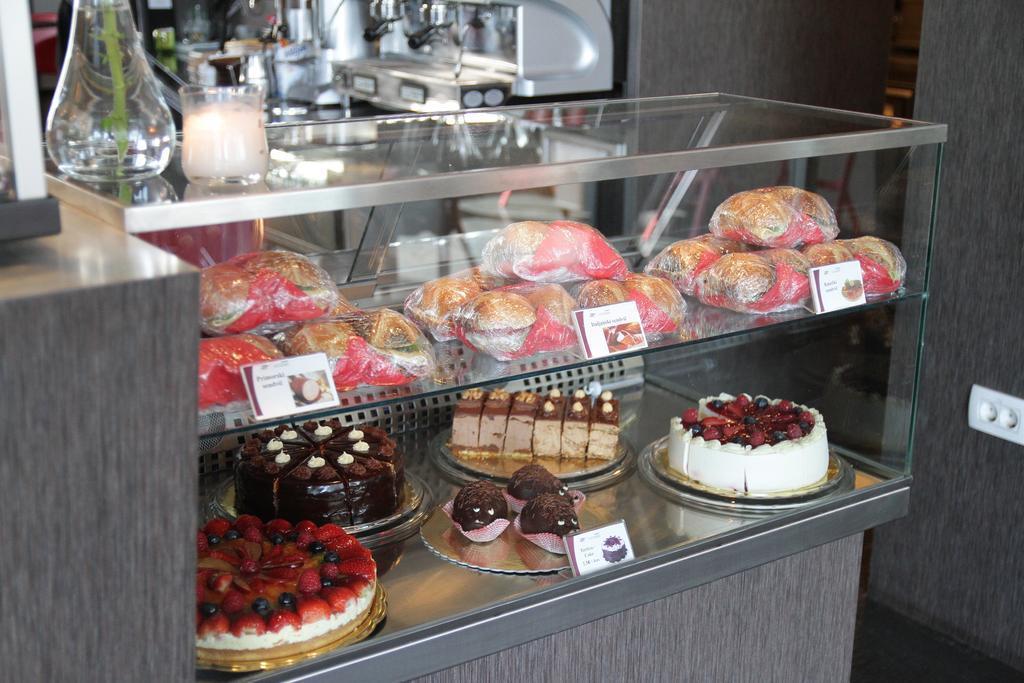 Fotografii Birokrat Aparthotel 3*