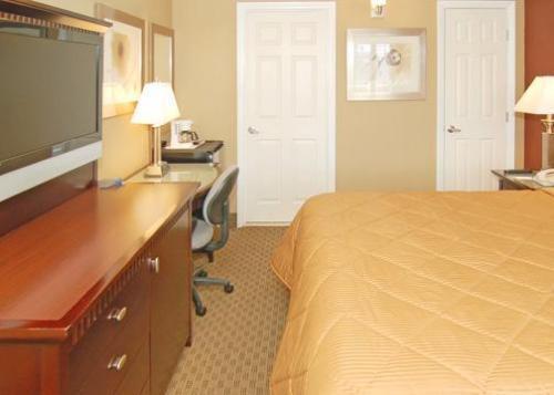 Картинка Comfort Inn Near The Sunset Strip 3*