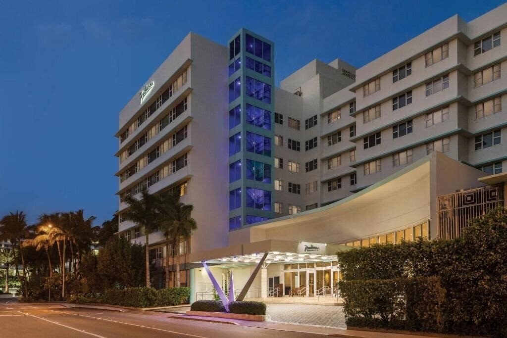Imaginea Four Points by Sheraton Miami Beach 3*