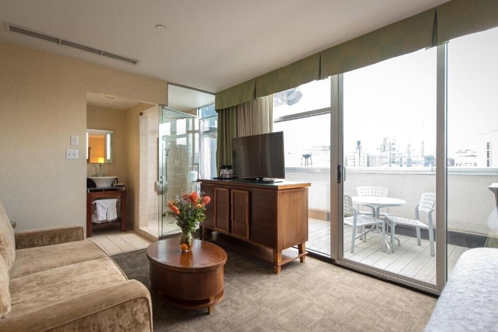 Imaginea Hampton Inn Manhattan-Soho 3*