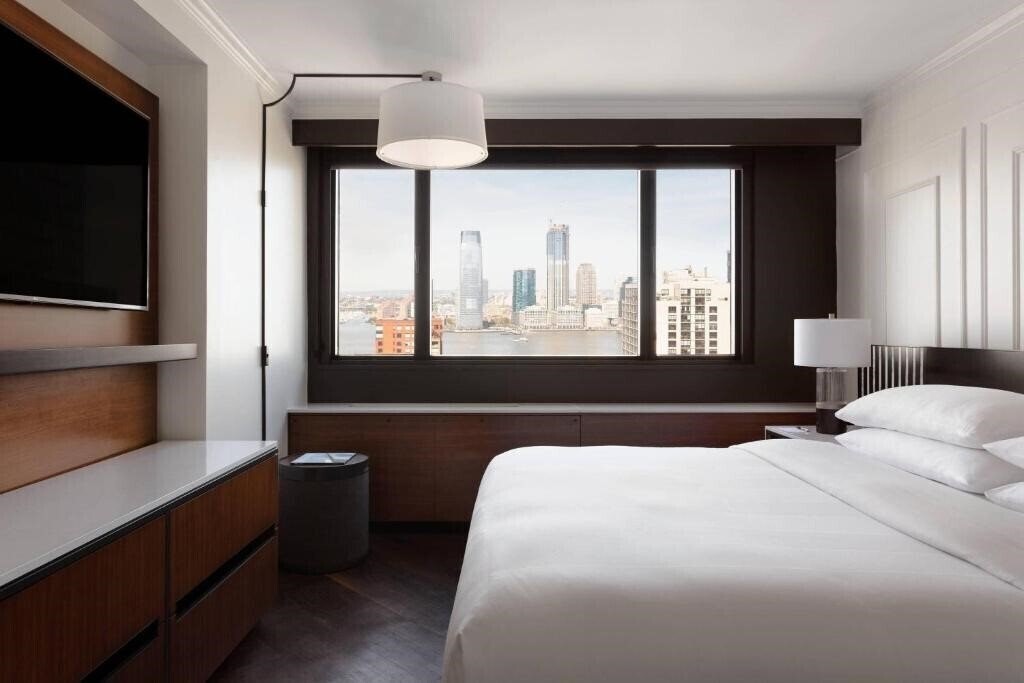 Hotel New York Marriott Downtown 4*