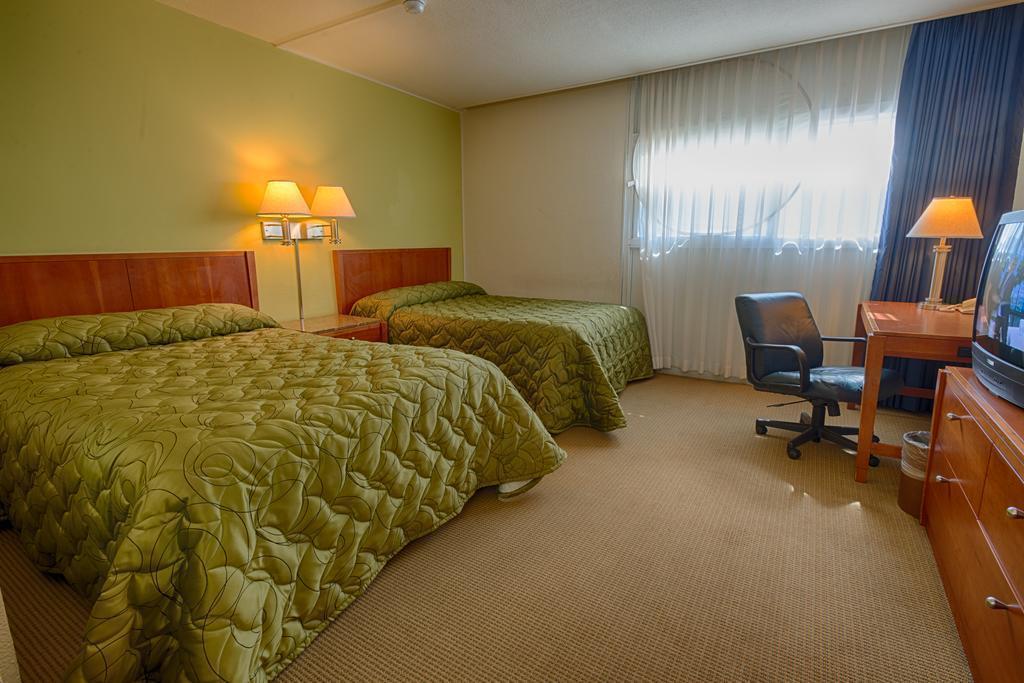 Imaginea Oasis Inn 2*