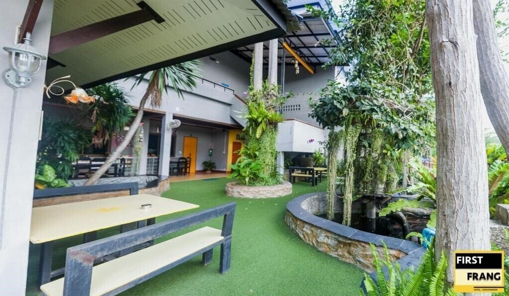 Imaginea First And Frang Hotel 2*