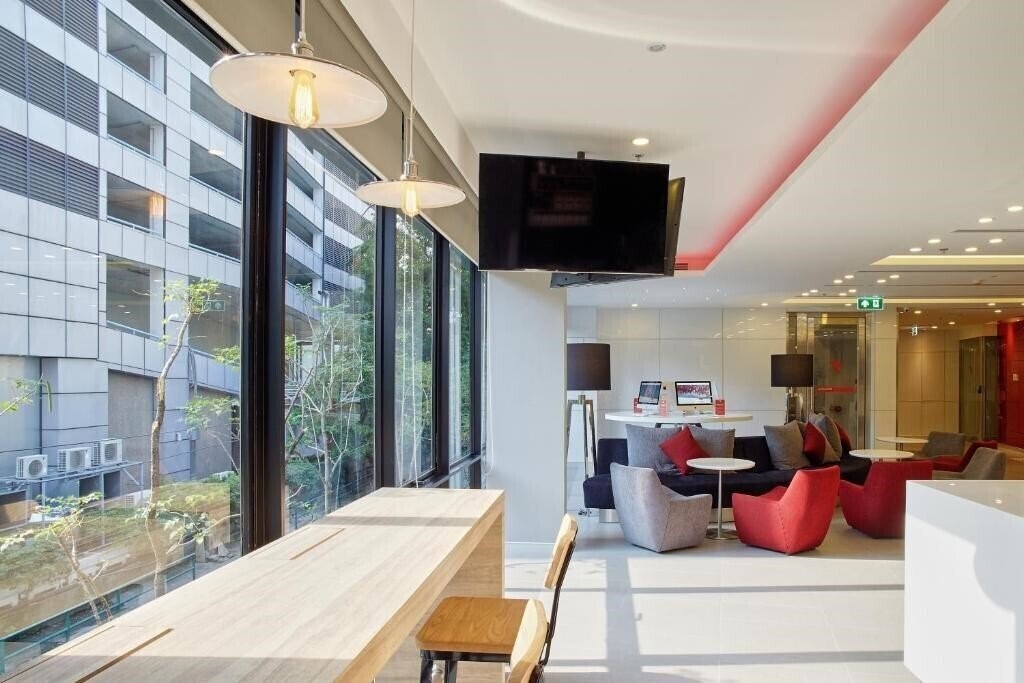 Imaginea Red Planet Surawong 3*
