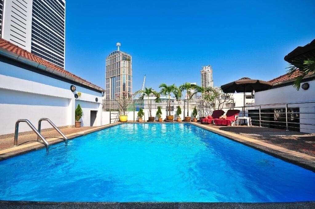 Hotel Admiral Suites Bangkok By Compass Hospitality 4*
