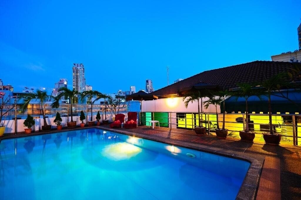 Imaginea Admiral Suites Bangkok By Compass Hospitality 4*
