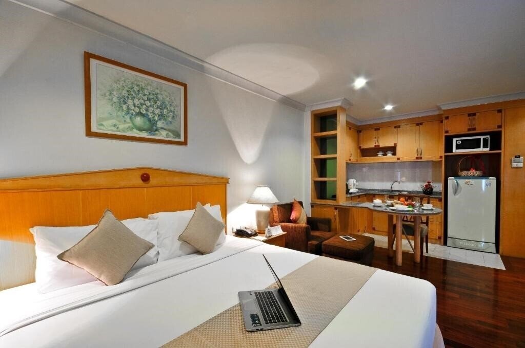 Imaginea Admiral Suites Bangkok By Compass Hospitality 4*