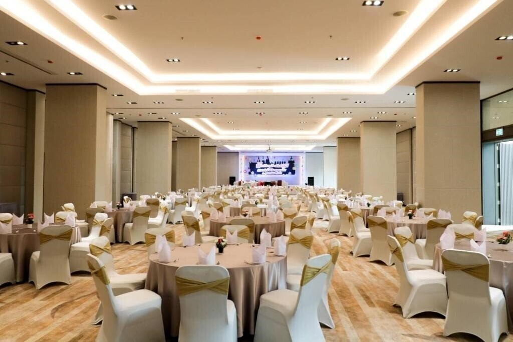 Картинка Tk Palace Hotel & Convention 3*