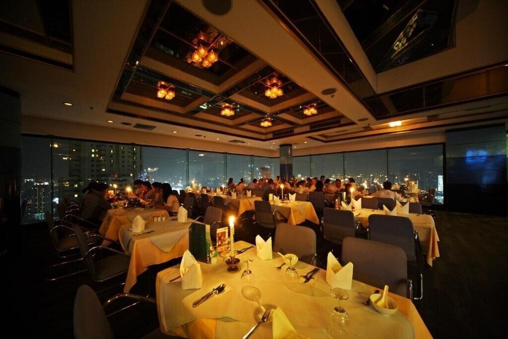 Изображение Baiyoke Suite Hotel 3*