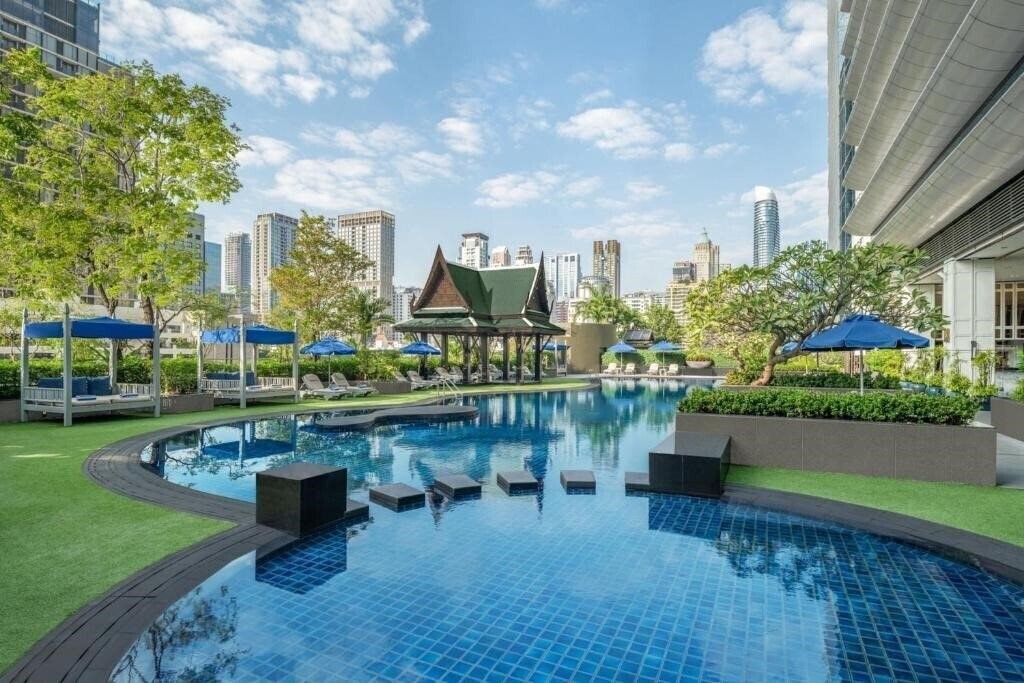 Hotel Plaza Athenee Bangkok 5*