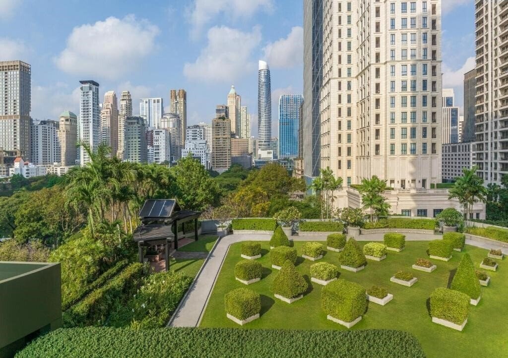 Imaginea Plaza Athenee Bangkok 5*