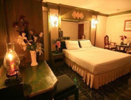 Imaginea 13 Coins Tower Hotel Ratchada 2*