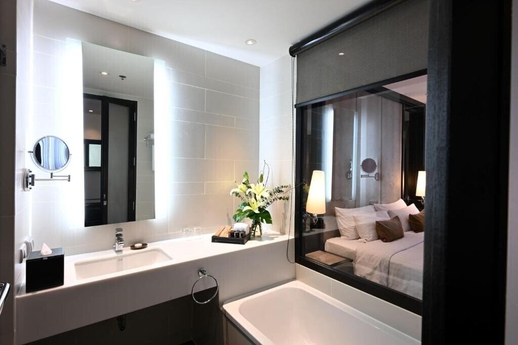 Изображение Movenpick Hotel Sukhumvit 15 Bangkok 5*