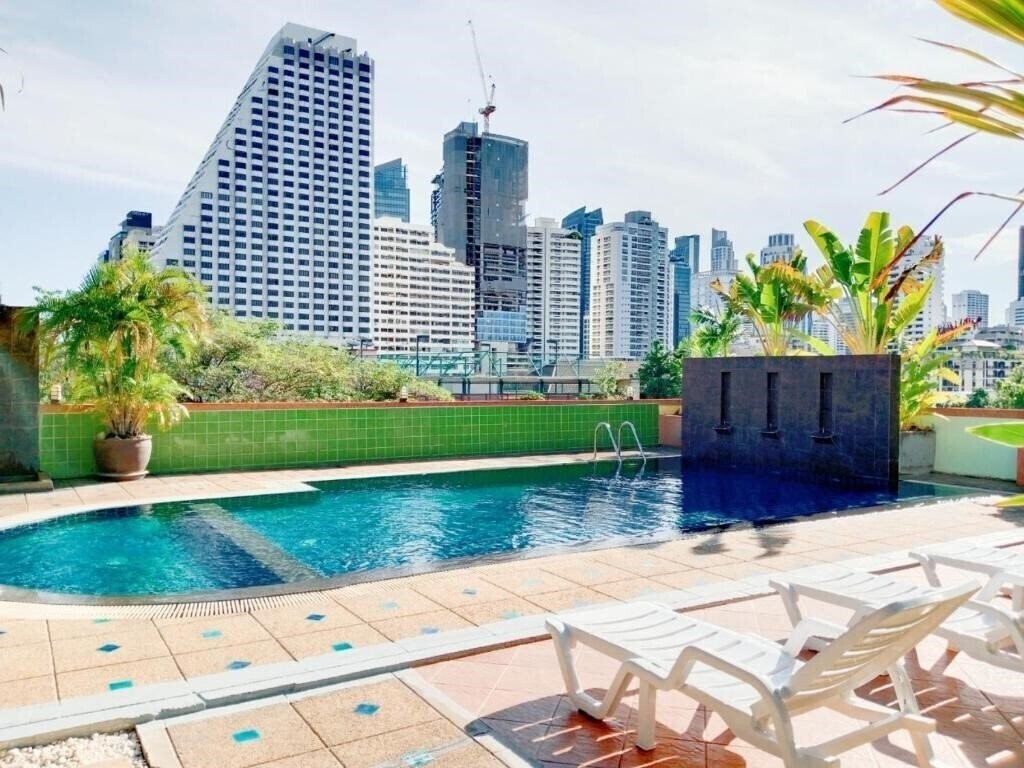 Отель Woraburi Sukhumvit Hotel & Resort 3*