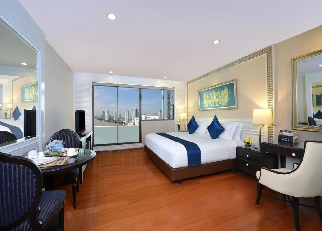 Фото Centre Point Silom 4*