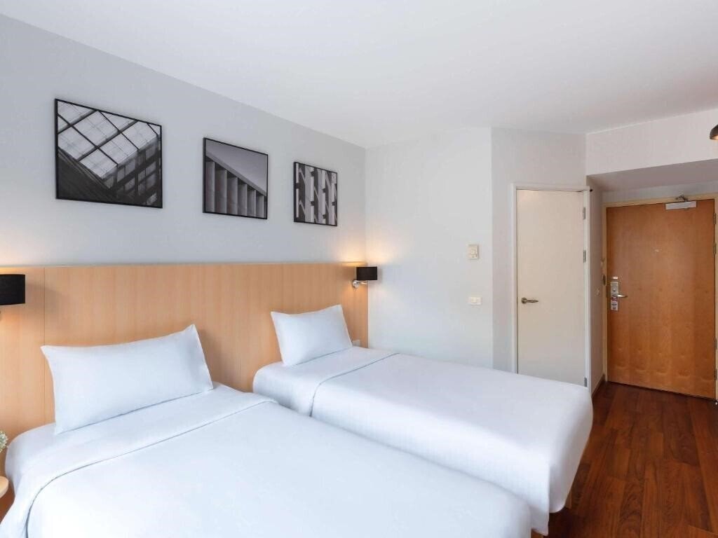 Imaginea Ibis Sukhumvit Soi 4 3*