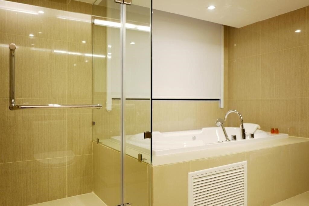 Фотография S33 Compact Sukhumvit Hotel 3*