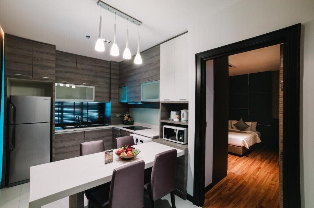 Hotel The Vertical Suite Hotel 4*