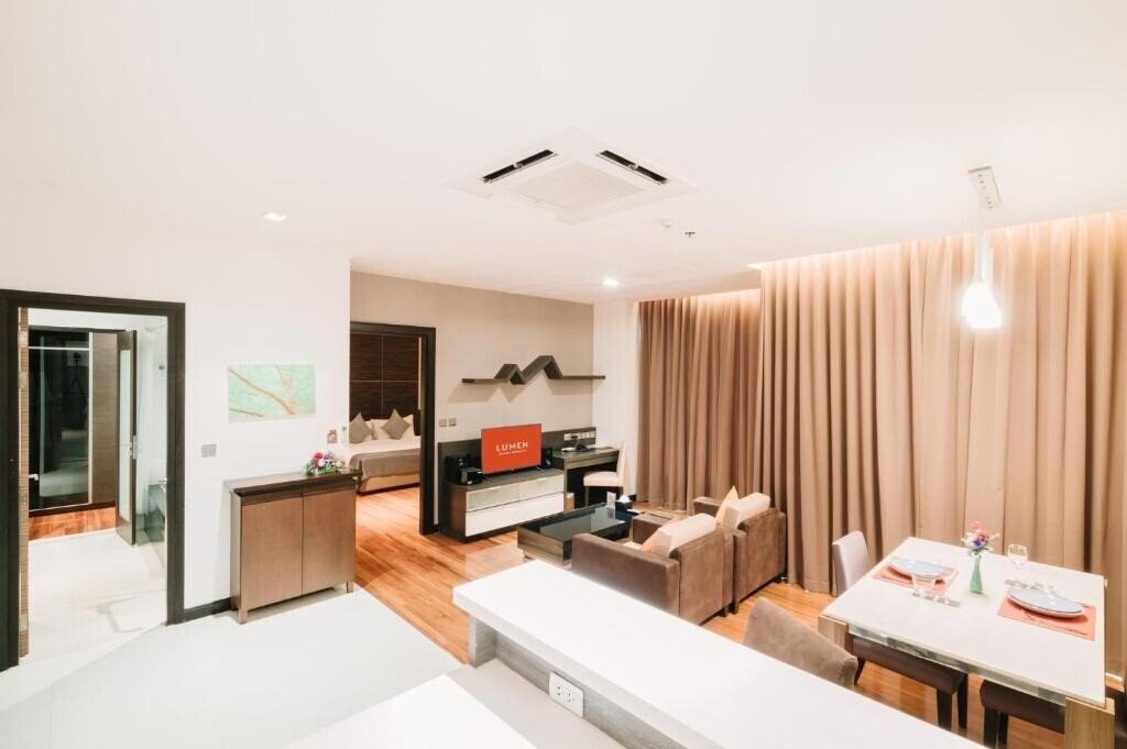 Imaginea The Vertical Suite Hotel 4*