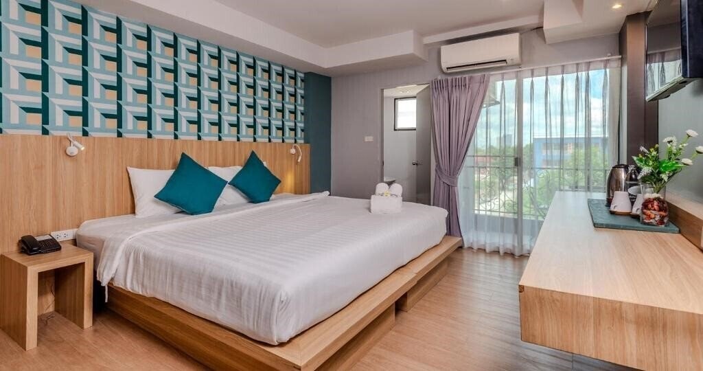 Hotel Theorie Sukhumvit 107 4*