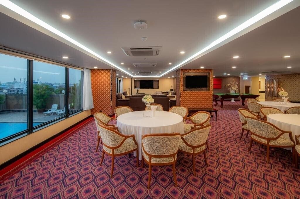 Imaginea Alexander Hotel 3*