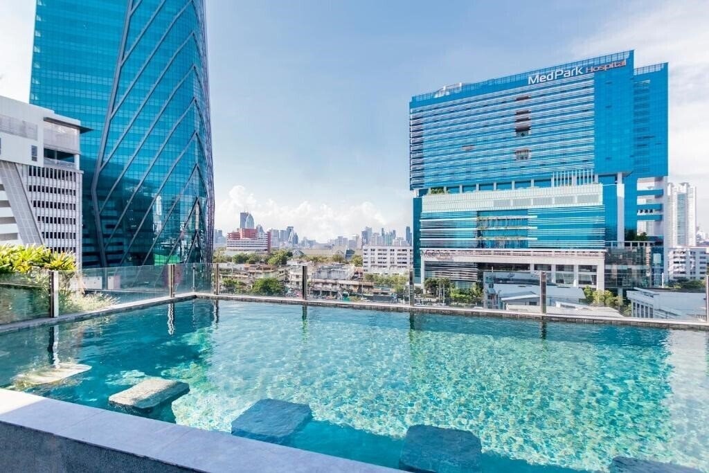 Hotel Seekers Finders Rama Iv Hotel 3*
