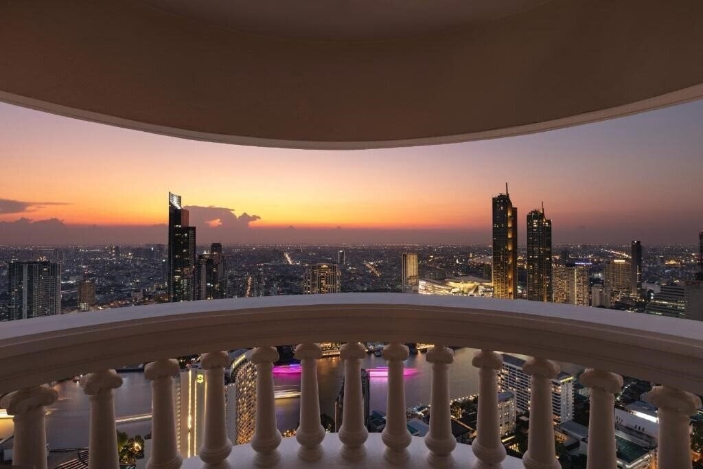Imaginea Lebua Hotel And Resort 5*