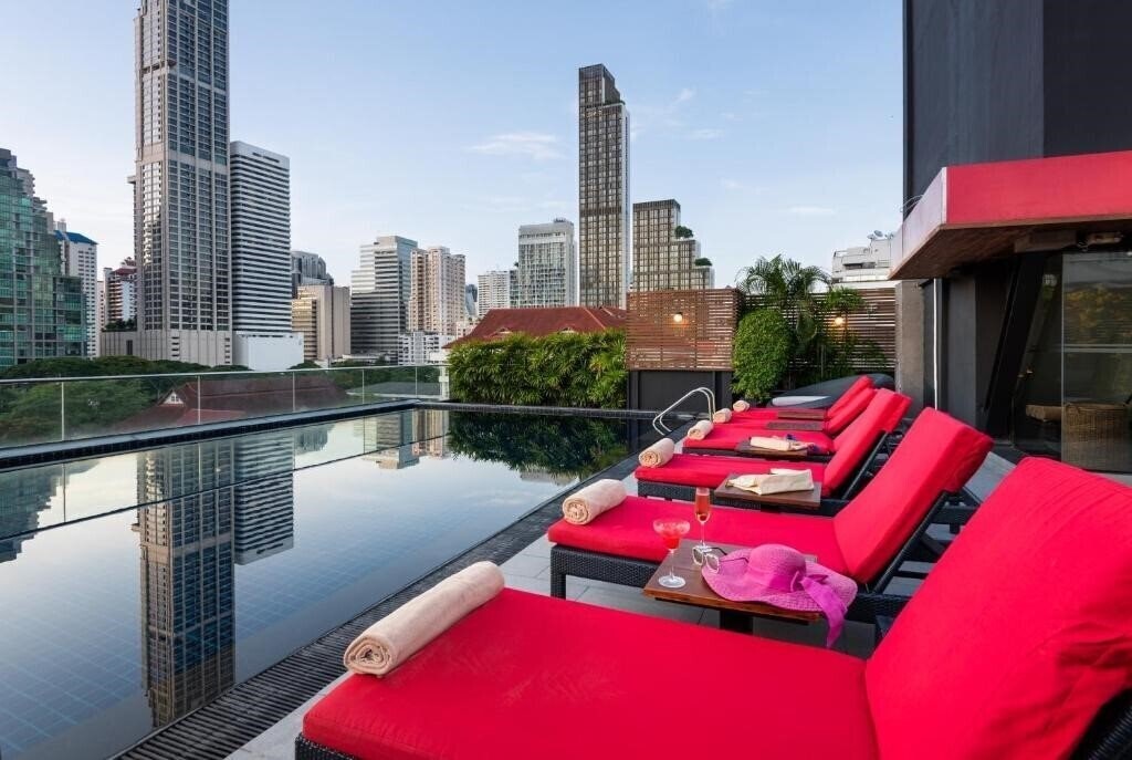 Отель Maitria Mode Sukhumvit 15 Bangkok 4*