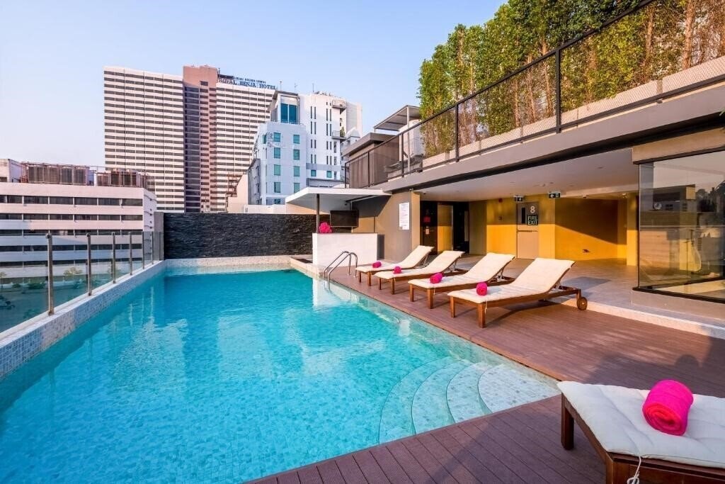 Imaginea Glow Sukhumvit 5 4*
