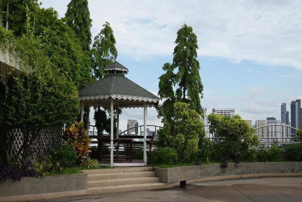 Imaginea Royal Suite Bangkok 4*