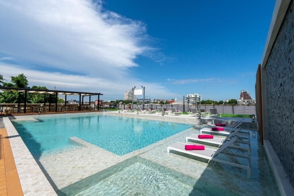 Изображение Glow Bangkok Riverside 5*