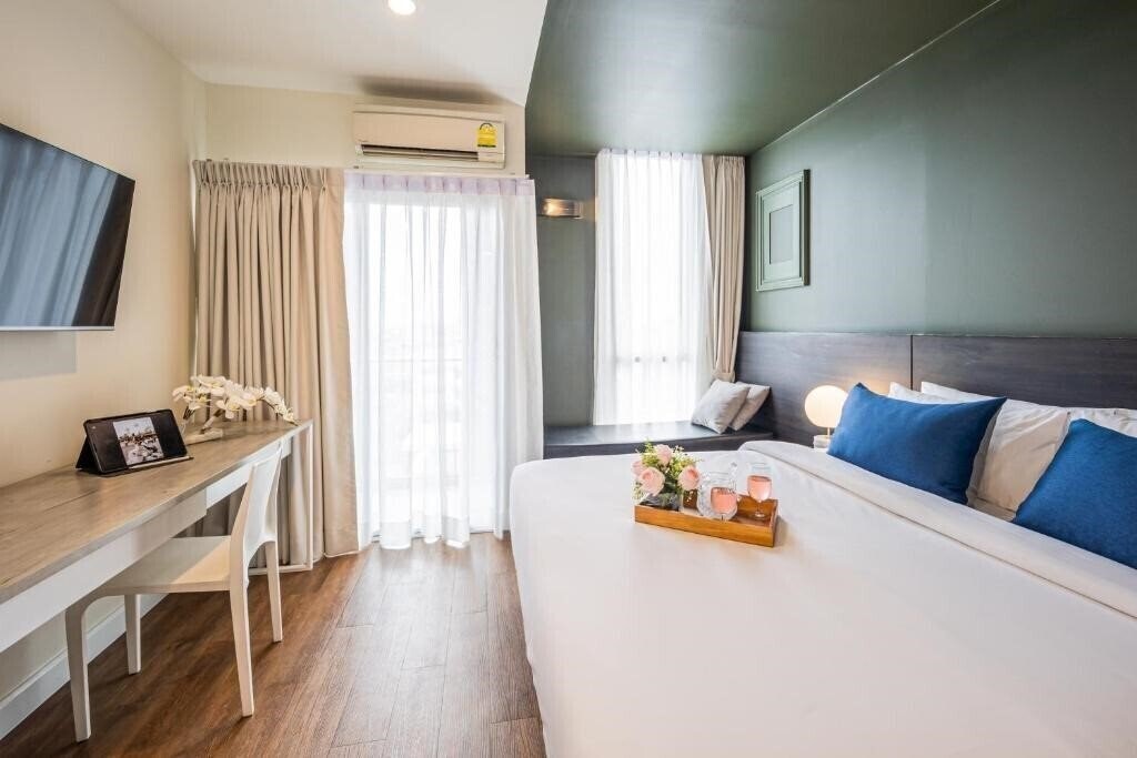 Imaginea Blue Hippo & Red Crocodile Hotel 4*