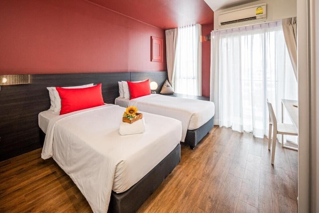 Imaginea Blue Hippo & Red Crocodile Hotel 4*