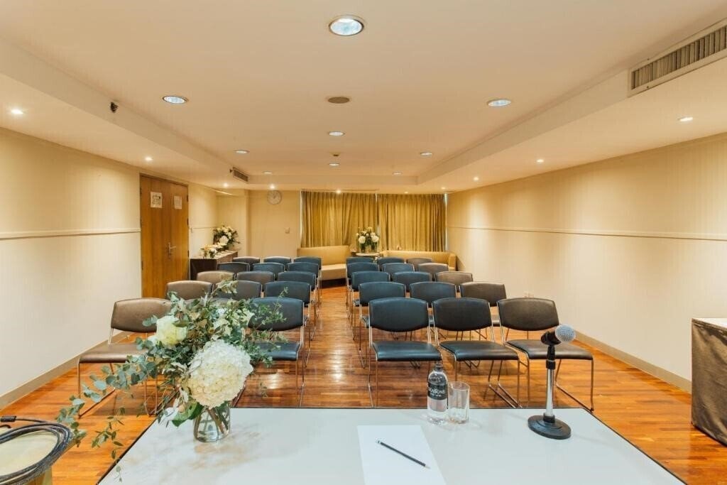 Imaginea All Seasons Bangkok Siam 3*