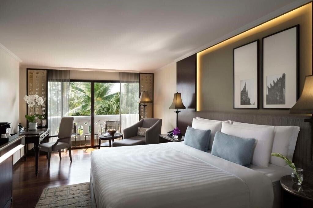 Фото Anantara Bangkok Riverside Resort & Spa 5*