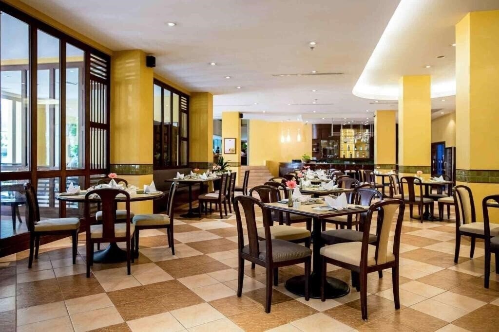 Отель Mercure Chiang Mai 4*