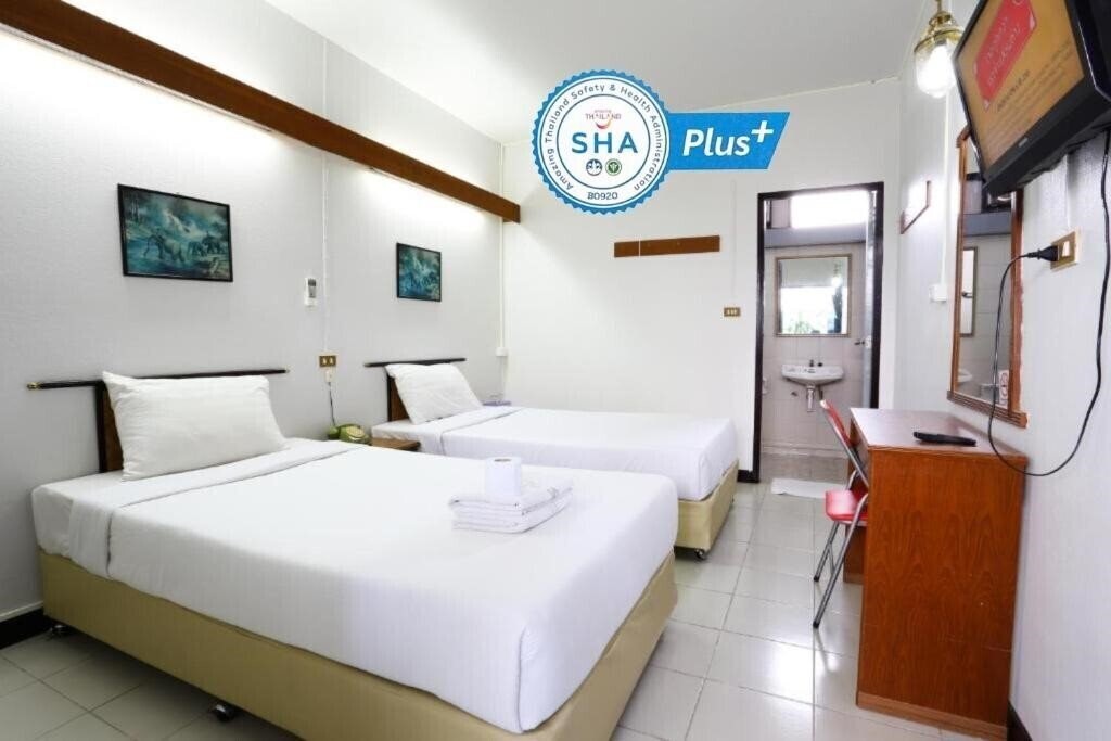 Отель Chomdoi house Hotel 2*