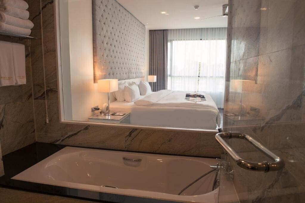 Отель North Hill City Resort 4*