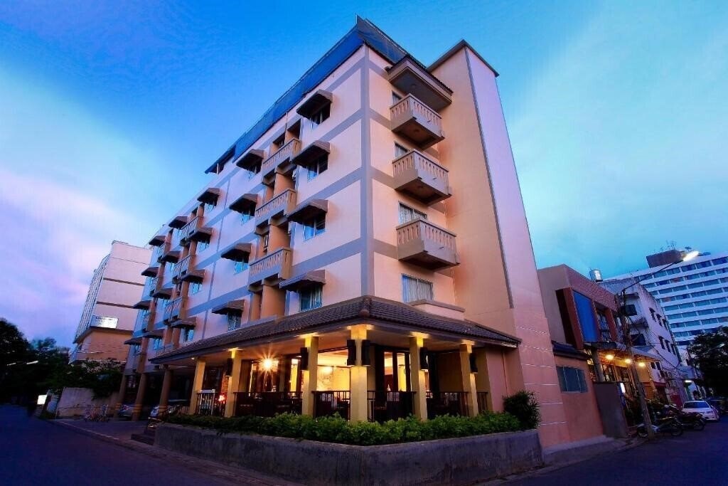 Изображение People Place Hotel 2 3*