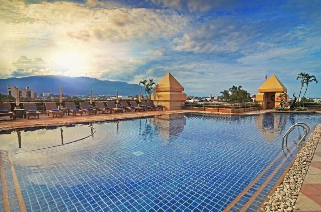 Hotel Central Duangtawan Hotel 4*
