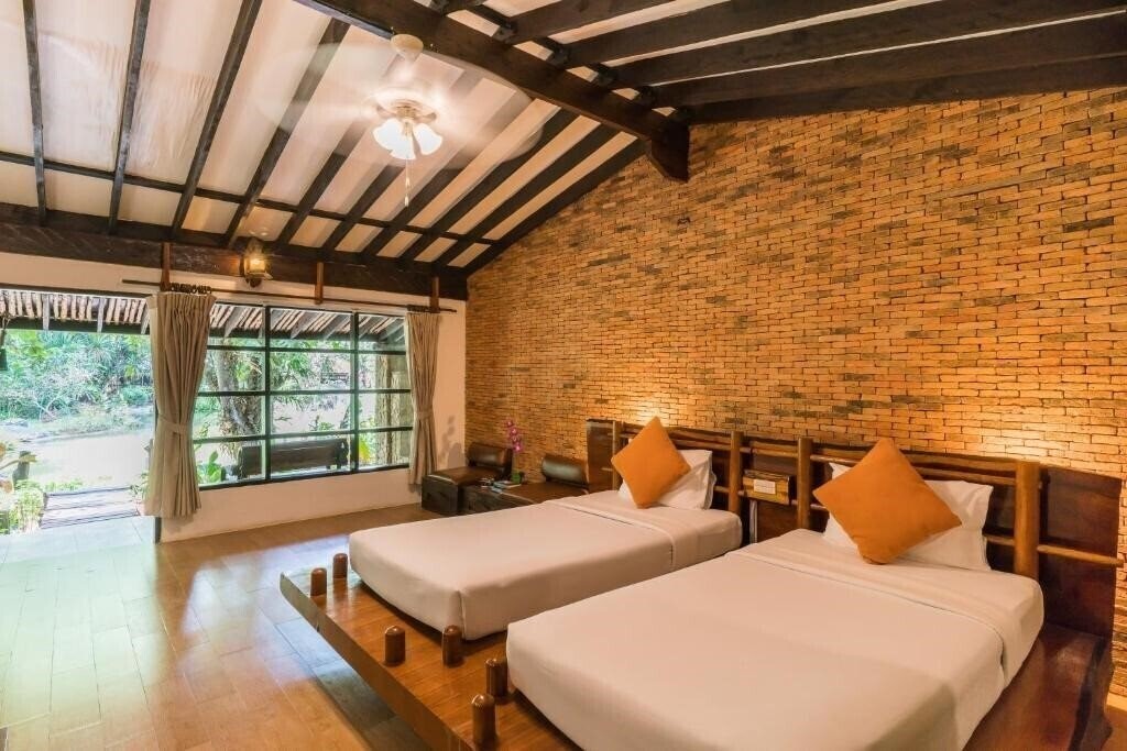 Imaginea Home Phutoey River Kwai Resort 3*