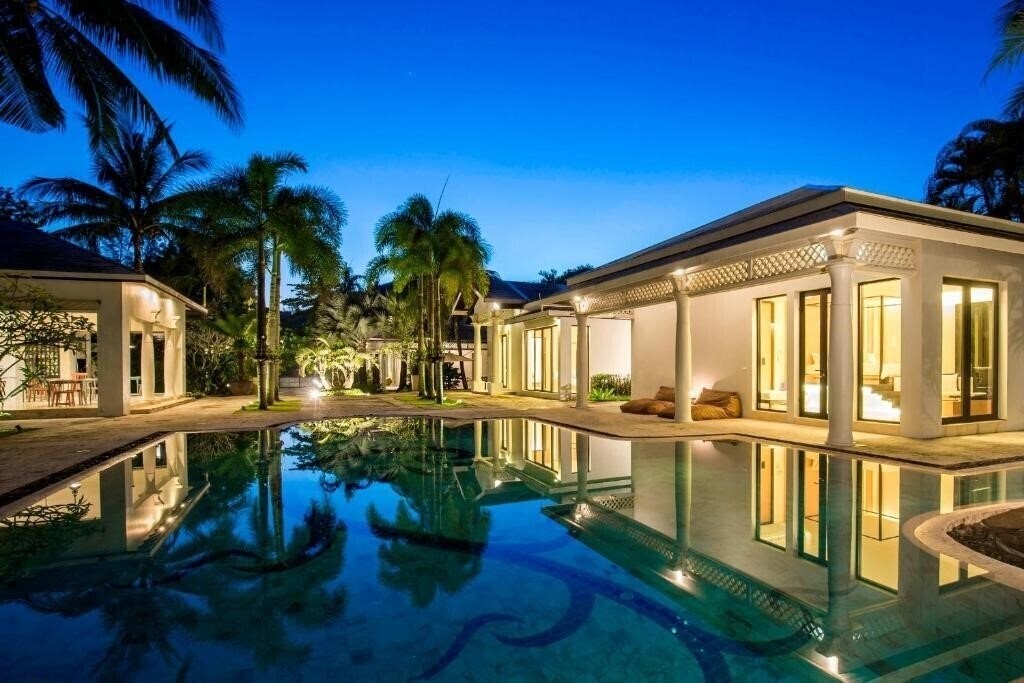 Отель X2 Khao Lak Anda Mani Resort 5*
