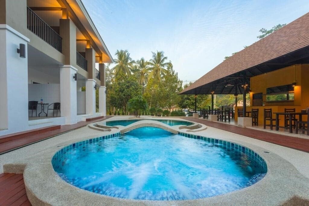 Imaginea The Retreat Khaolak Resort 3*